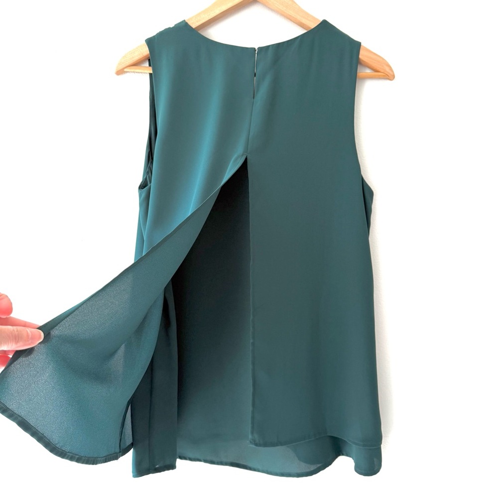 41 Hawthorn Green V-Neck Sheer Lightweight Sleeveless Blouse Feminine - Picture 4 of 11